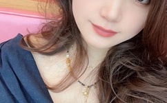 朋友人妻翘臀迎接我粗大撞击